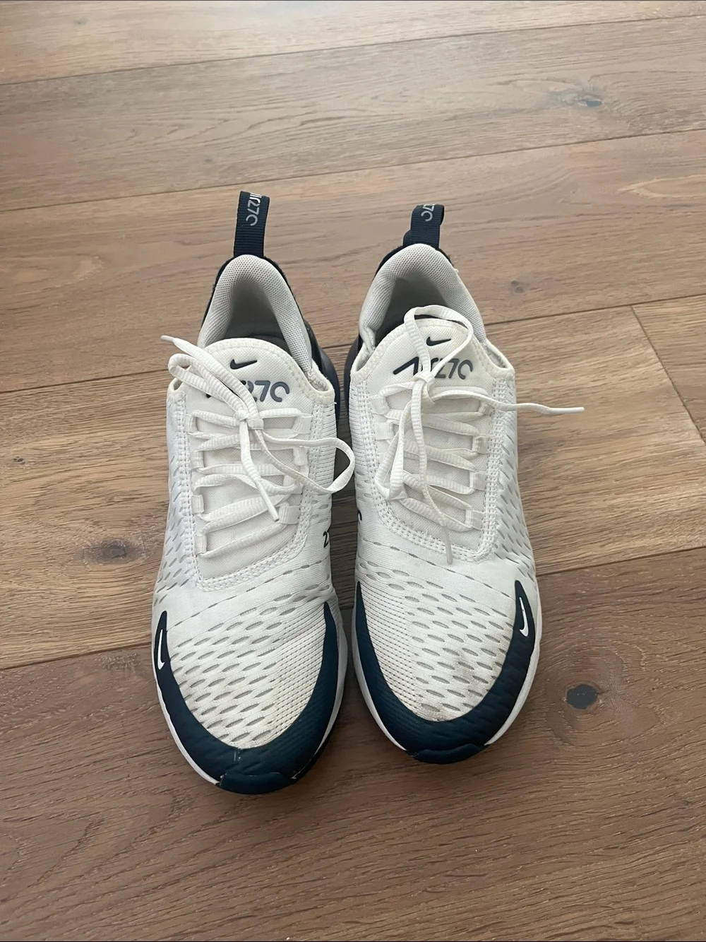 8.5 Nike Air 270 sneaker